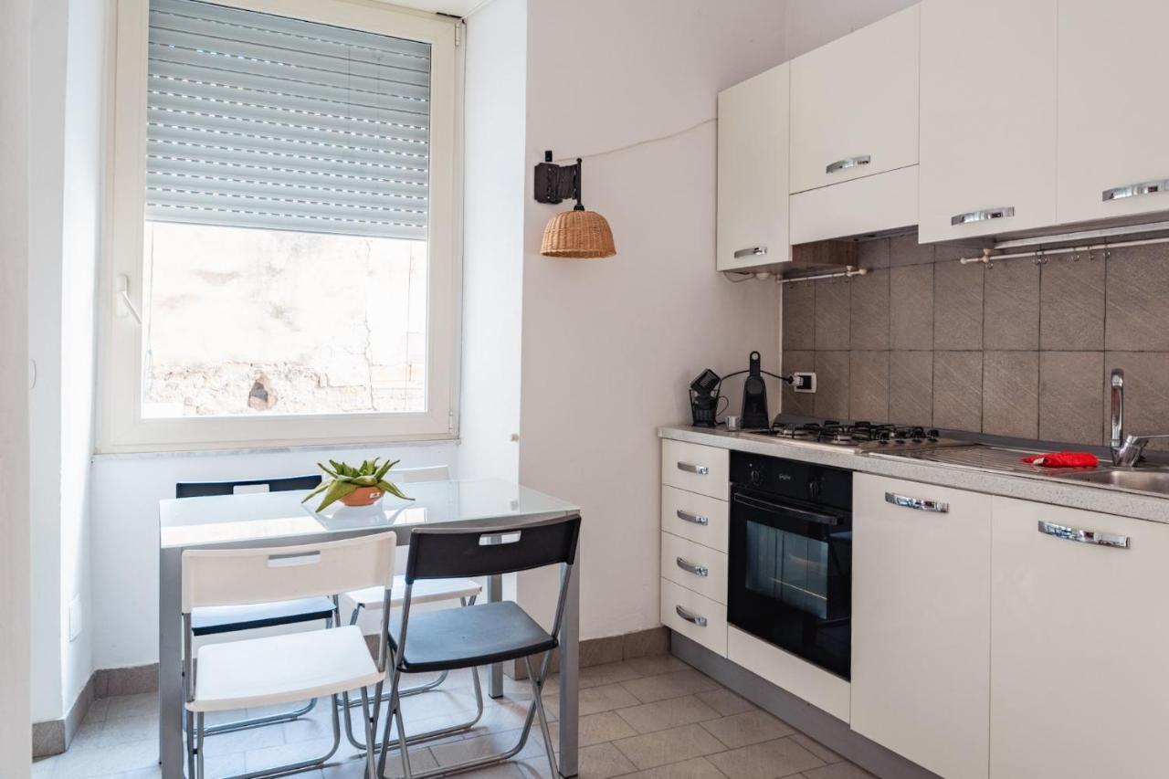Appartamento In Pieno Centro Storico Con Terrazzo “O'Vicariello” เนเปิลส์ ภายนอก รูปภาพ