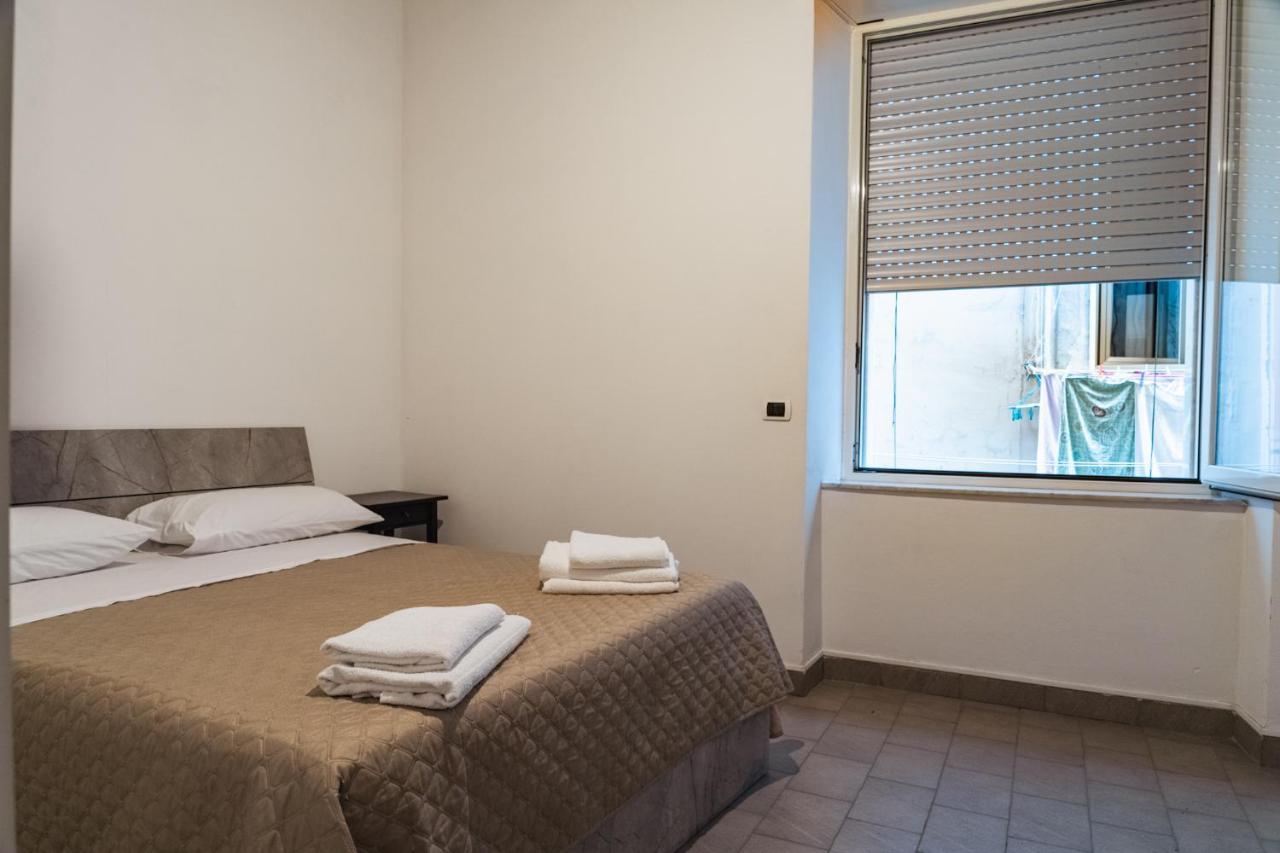 Appartamento In Pieno Centro Storico Con Terrazzo “O'Vicariello” เนเปิลส์ ภายนอก รูปภาพ